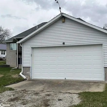 Image 4 - Bible Holiness Church, Ashland Avenue, Chariton, IA 50049, USA - House for sale