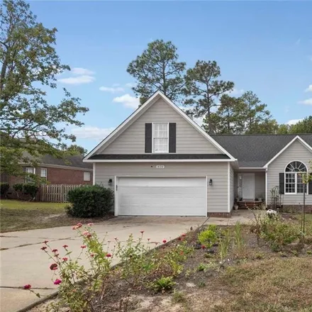 Buy this 3 bed house on 820 Larkspur Drive in Country Club North, Fayetteville