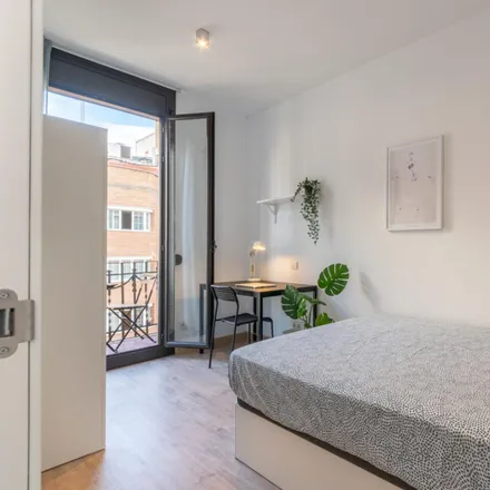 Rent this 4 bed room on Carrer de Muntaner in 08001 Barcelona, Spain