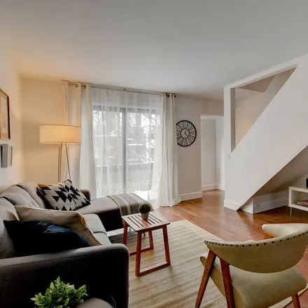 Image 7 - Petit Bourgogne, Montreal, QC H3J 2M7, Canada - Condo for rent