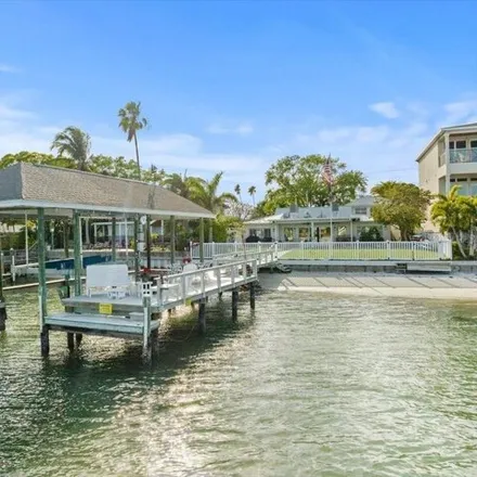 Image 1 - 851 Bay Esplanade, Clearwater, FL 33767, USA - House for sale
