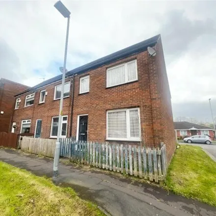 Buy this 3 bed townhouse on Joseph Street in Middleton, M24 4BB
