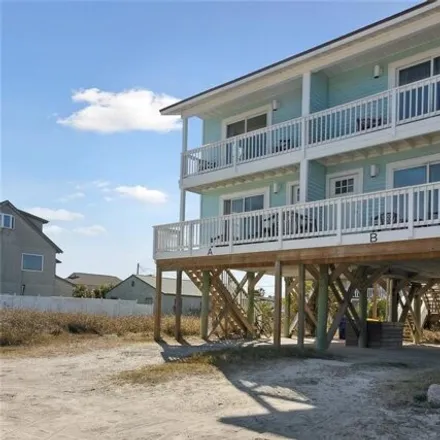 Buy this 4 bed house on 853 Ocean Avenue in Fernandina Beach, FL 32034