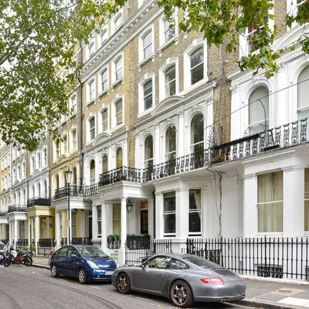 Rent this 2 bed apartment on 17 Beaufort Gardens in London, SW3 1RE