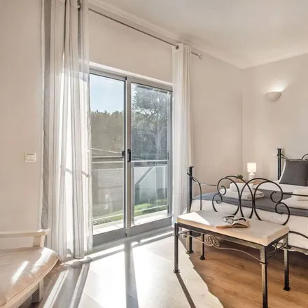 Rent this 4 bed house on 8125-406 Distrito de Évora