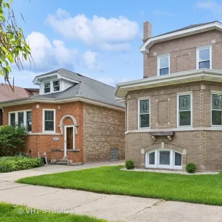 Image 2 - 4624 N Kenton Ave, Chicago, Illinois, 60630 - House for sale