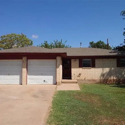 Rent this 3 bed apartment on 3912 Janice Lane in Abilene, TX 79603