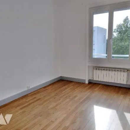 Rent this 3 bed apartment on 1098 Route Départementale 2E in 69700 Givors, France