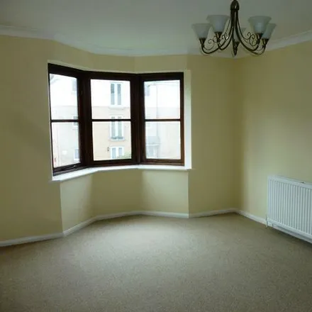 Image 2 - Clare House, 167 Folkestone Road, Dover, CT17 9SJ, United Kingdom - Apartment for rent