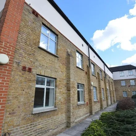 Rent this 1 bed apartment on Bell Green Food & Wine in 66 Bell Green, Bell Green