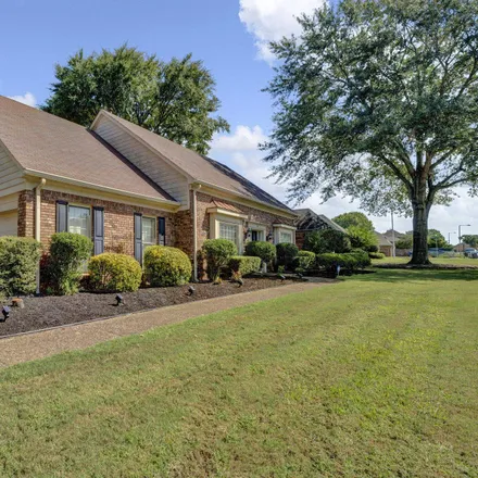 Buy this 4 bed house on 8342 Shingle Oaks Drive in Memphis, TN 38018