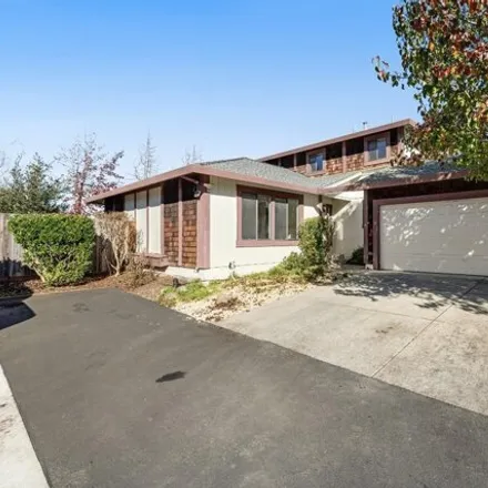 Buy this 4 bed house on 1525 Rainier Avenue in Petaluma, CA 94954