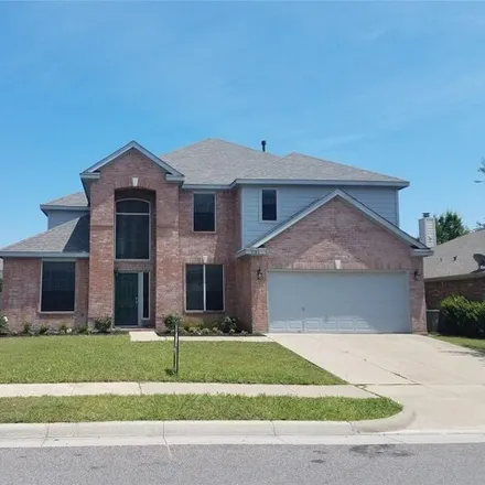 Rent this 5 bed house on 7623 Pittsford Lane in Arlington, TX 76002