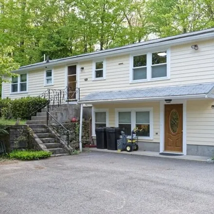 Buy this 4 bed house on 606 Liberty Square Road in Boxborough, MA 01719