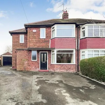 Buy this 3 bed duplex on Parkside Close in Cottingham, HU16 5PH