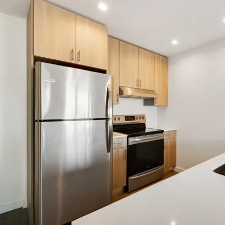 Image 2 - Hunters Landing, 11-39 49th Avenue, New York, NY 11101, USA - House for rent