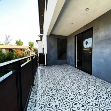 Image 5 - 14428 Tiara Street, Los Angeles, CA 91401, USA - Townhouse for rent