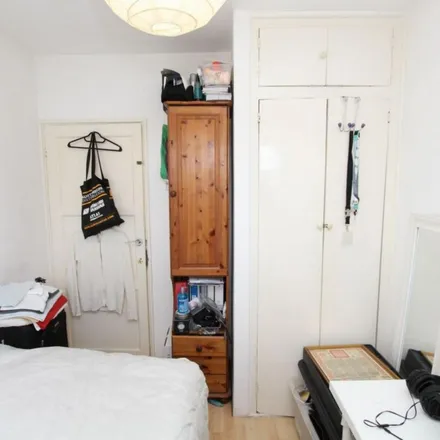 Image 5 - Ashcombe House, Grace Street, Bromley-by-Bow, London, E3 3DJ, United Kingdom - Apartment for rent