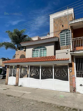 Rent this studio house on Calle J in 44790 Guadalajara, JAL