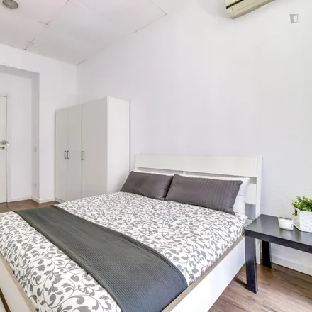 Rent this 1studio room on Madrid in Casa Jaguar, Calle de Caños del Peral