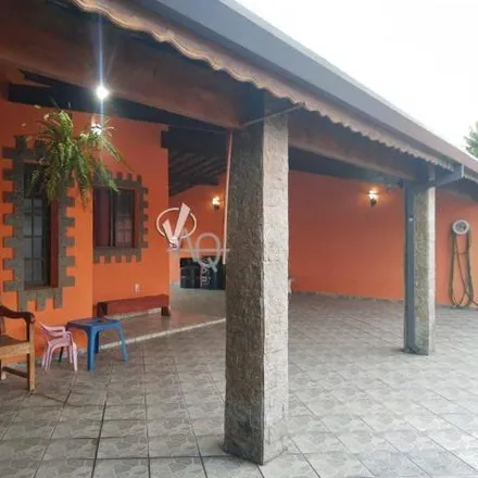 Buy this studio house on Rua Mogi das Cruzes in Cidade Nova, Pindamonhangaba - SP