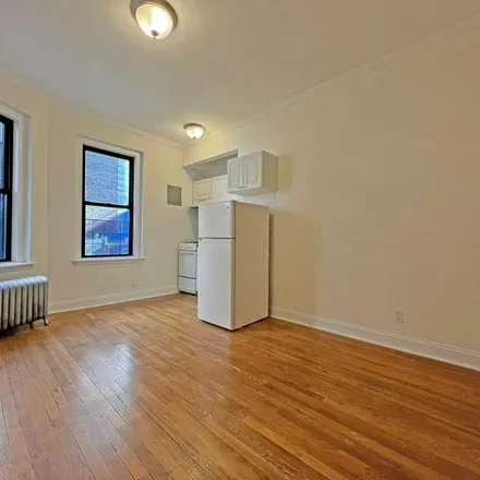 Image 3 - 245 West 75th Street, New York, NY 10023, USA - Apartment for rent