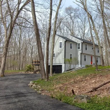 Buy this 3 bed house on 37 Squires Road in Madison, CT 06443
