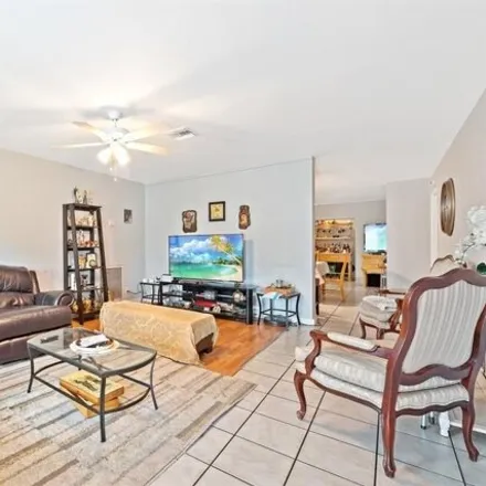 Image 3 - 8415 Southwest 19th Street, North Lauderdale, FL 33068, USA - House for sale