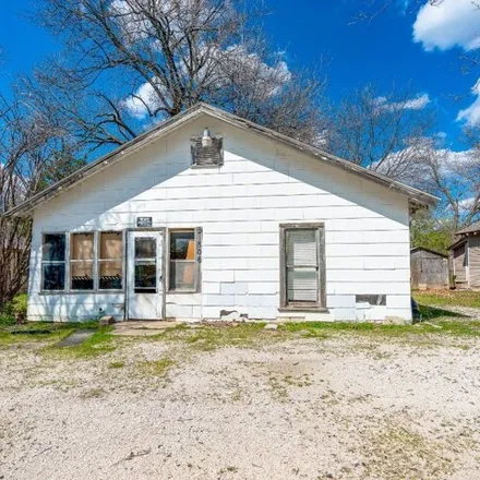 Buy this 3 bed house on 822 West 14th Street in Ada, OK 74820