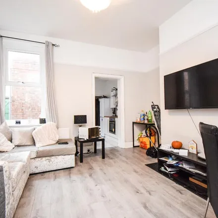 Rent this 3 bed apartment on Bridgfords Lettings in 119-121 Tavistock Road, Newcastle upon Tyne
