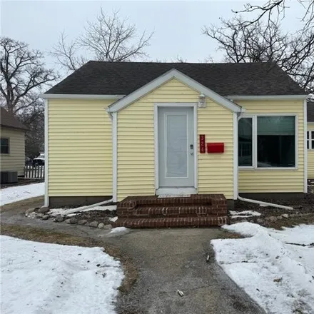 Buy this 2 bed house on 344 Kendall Avenue North in Thief River Falls, MN 56701