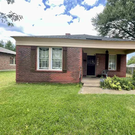 Buy this 6 bed house on 3886 Macon Road in Memphis, TN 38122