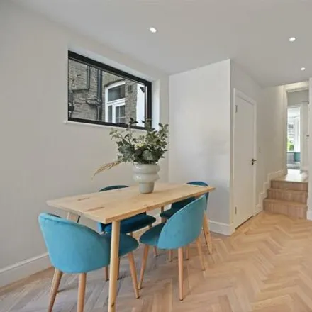 Image 5 - 121 Victoria Road, London, NW6 6TD, United Kingdom - Apartment for sale