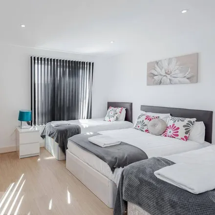Rent this 2 bed apartment on London in E14 3RY, United Kingdom
