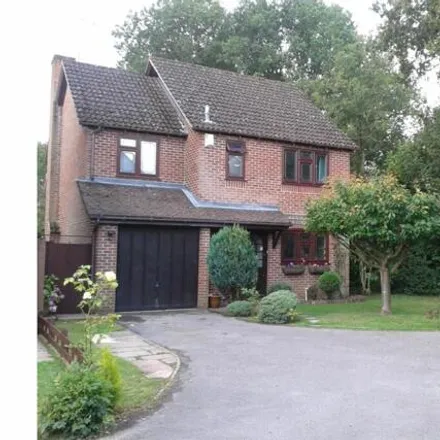 Buy this 4 bed house on Maryland in Finchampstead, RG40 4PB