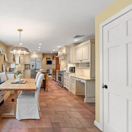 Image 7 - 13 Bayberry Road, Newburyport, MA 01913, USA - House for sale