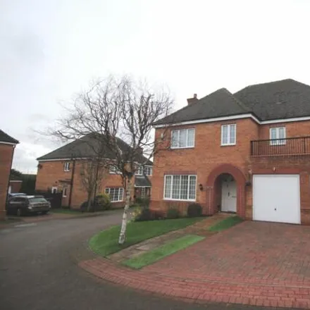 Buy this 6 bed house on Centurion Fields in Doncaster, DN4 7EN