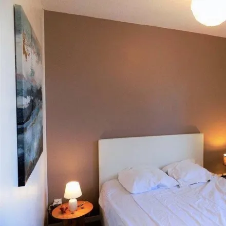 Rent this 2 bed apartment on Chemin de Saint-Georges-de-Didonne à Saujon in 17110 Saint-Georges-de-Didonne, France