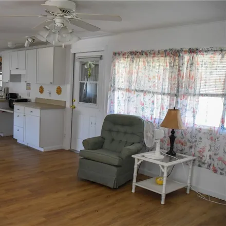 Image 3 - 901 Idleway Drive, Lazy Days Village, Lee County, FL 33917, USA - House for sale