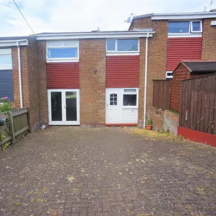 Rent this 3 bed townhouse on Eastfields in Quaking Houses, DH9 6PZ
