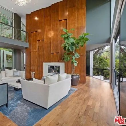Image 6 - 2223 Bowmont Drive, Los Angeles, CA 90210, USA - House for sale