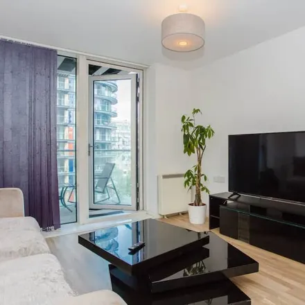 Rent this 1 bed apartment on London in E14 9DT, United Kingdom