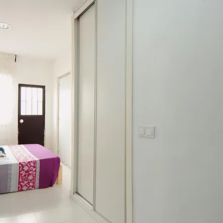 Image 2 - Calle de Antonio Zamora, 16, 28011 Madrid, Spain - Apartment for rent
