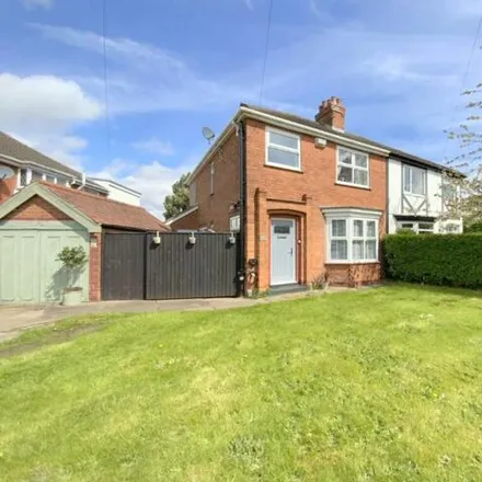 Buy this 3 bed duplex on Grantham Avenue in Scartho, DN33 2HQ