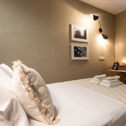 Rent this 1 bed apartment on Polícia de Segurança Pública in Rua da Porta do Sol, 4000-171 Porto