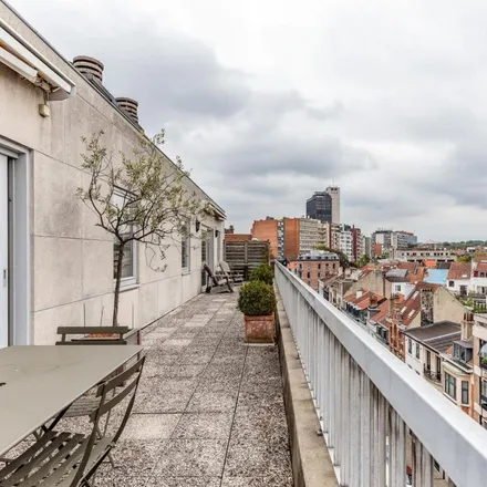 Image 6 - Rue Van Eyck - Van Eyckstraat 44, 1050 Brussels, Belgium - Apartment for rent