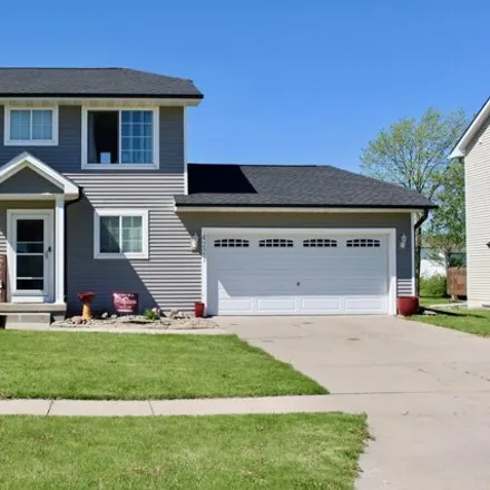 Buy this 3 bed house on 4295 Crestmoor Avenue in Ames, IA 50010