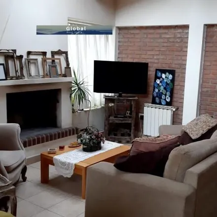 Buy this 3 bed house on Callejón de Bello 23 in La Cascada, 8370 Municipio de San Martín de los Andes