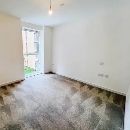 Image 3 - Hooper House, Holloway Street, London, TW3 1AA, United Kingdom - Apartment for rent