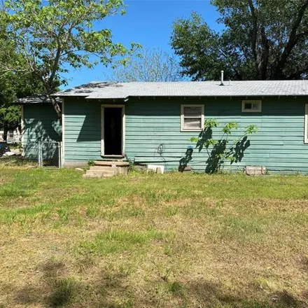 Image 3 - 401 East Clay Avenue, Malakoff, Henderson County, TX 75148, USA - House for sale